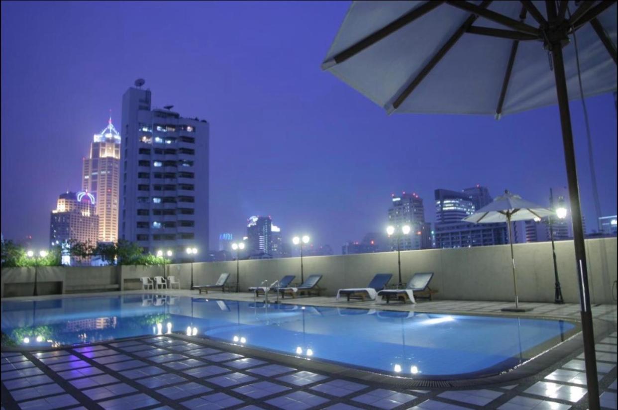 Omni Tower Cozy Apartment Near Nana Bts 曼谷 外观 照片